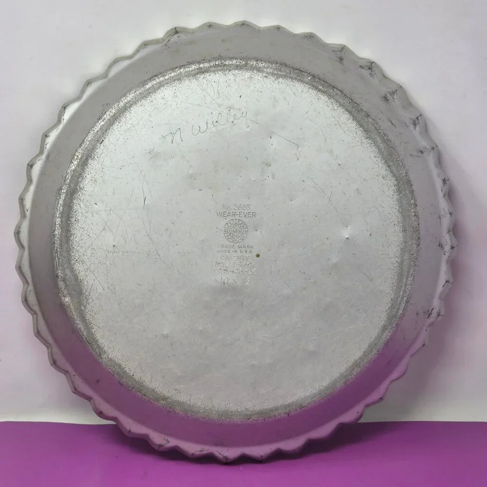 Vintage Wear-Ever Aluminum Pie Tin Fluted Scalloped &‎ Plain Made In USA